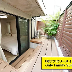 Apartment Laffitte West, Tokyo